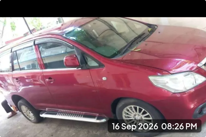 Toyota Innova 25 G photo 3